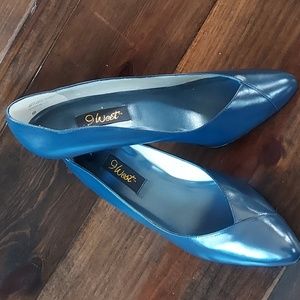 NWB, 9 West navy pumps